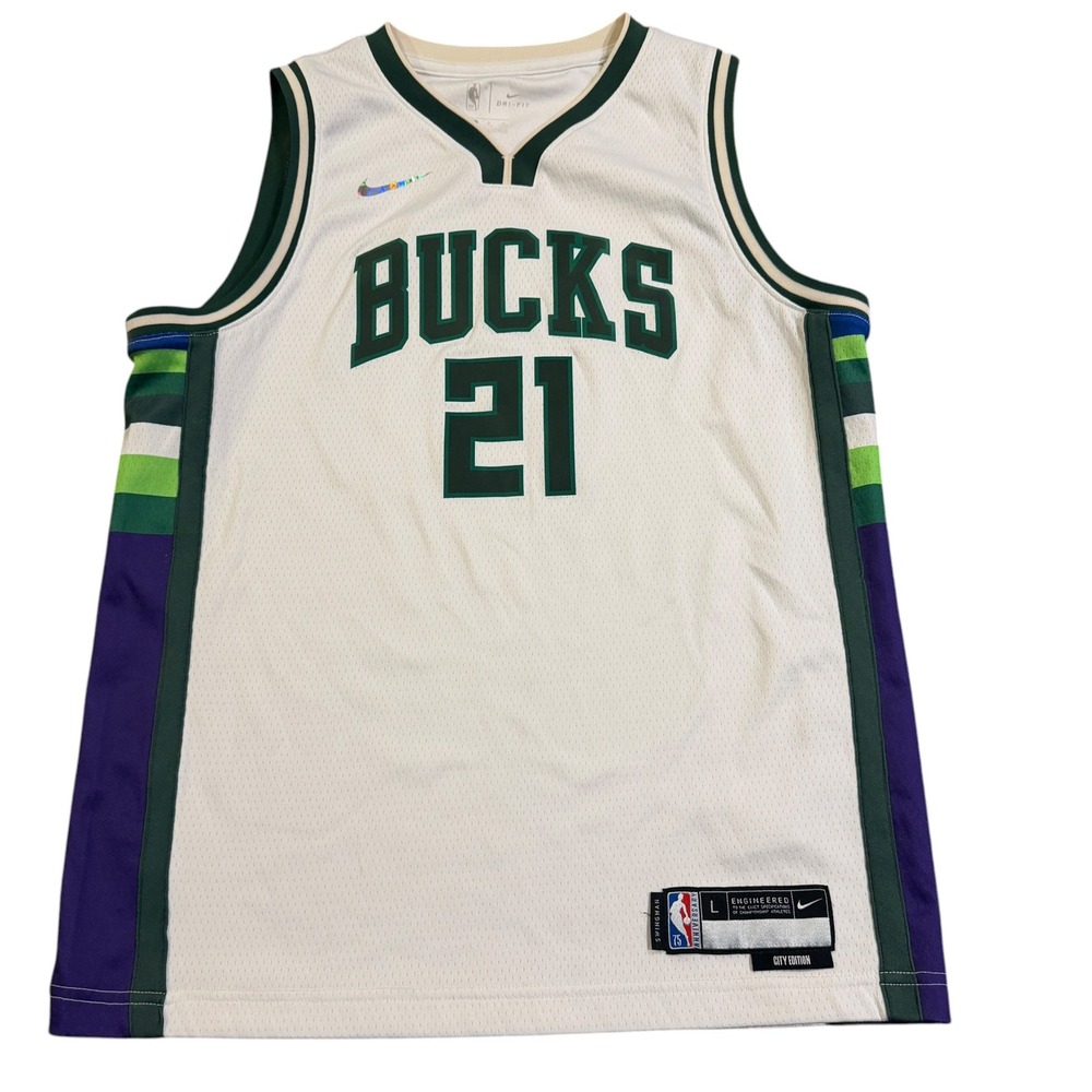 Nike Milwaukee Bucks Jrue Holiday Jersey Kids Large White Excellent City Edition